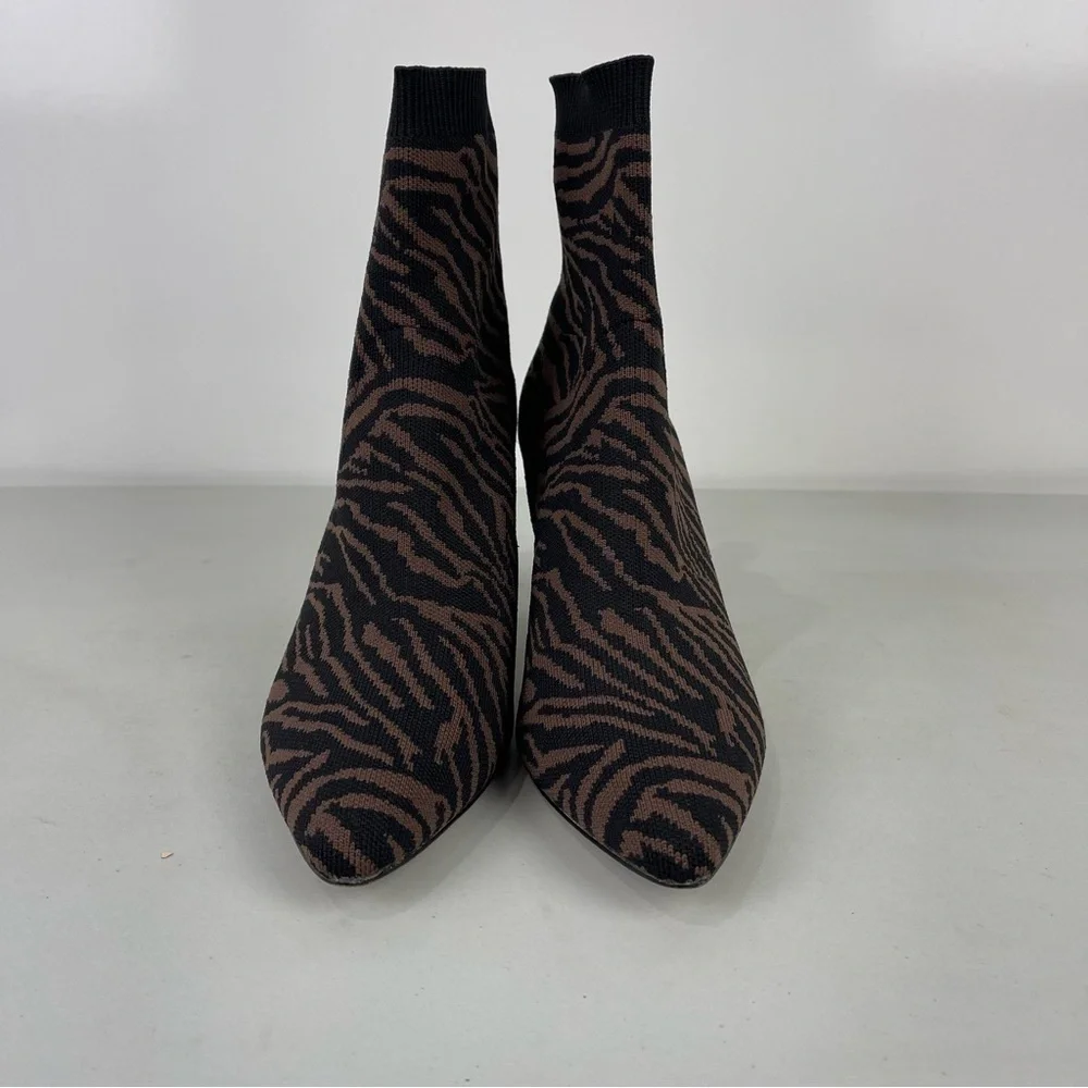 Vince Camuto Achie Knit Sock Booties Point Toe Brown Tiger Print Women's Sz 6.5